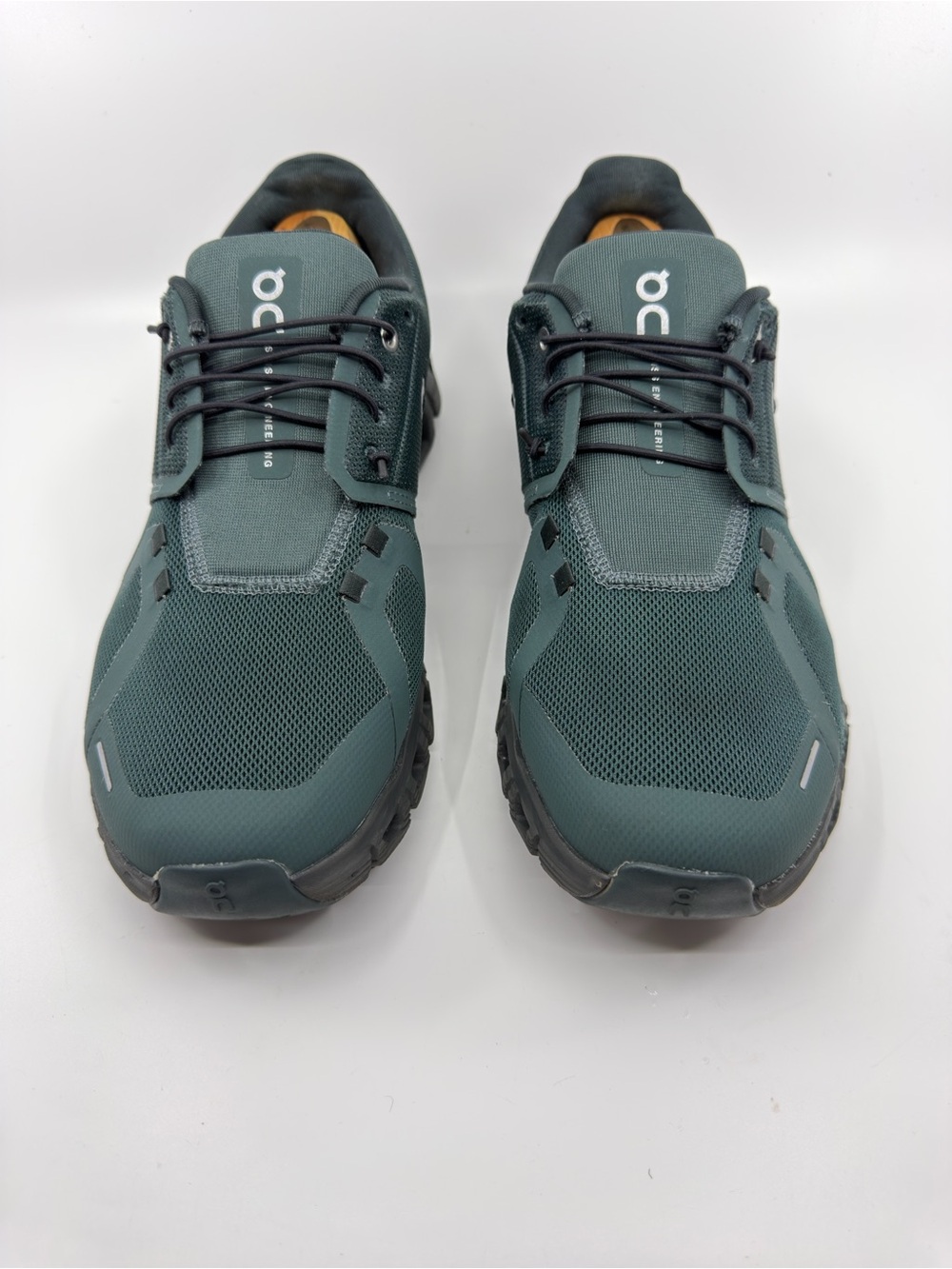 On Cloud 6 sneakers in the olive and evergreen colorway, on running SZ 11 Men’s - Picture 2 of 9